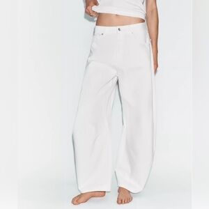 Zara Mid Rise Balloon Jeans size 8